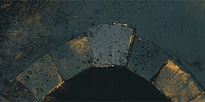 mj_arch-keystone-cross-01_header_col